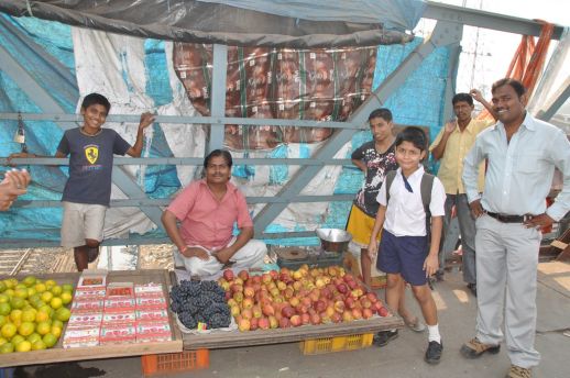 Munnalal G., 40, sells fruit