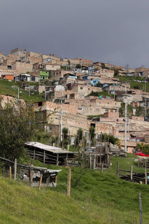  “Village city” of Nuevo Usme enveloped as the 5th locality of the Capital District of Bogotá, southern periphery of the city. 