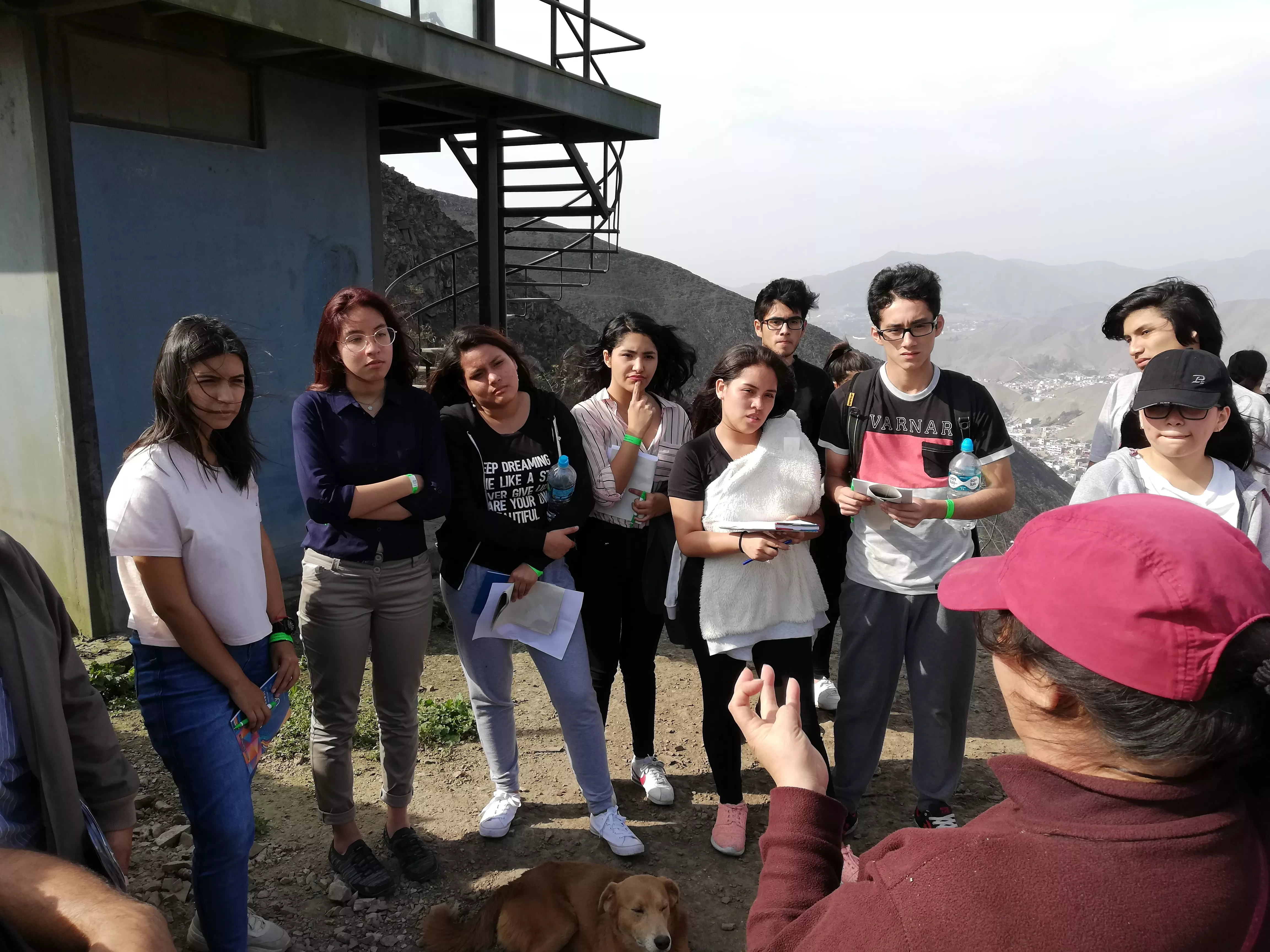 Participantes dialogan con habitantes de laAlborada Alta