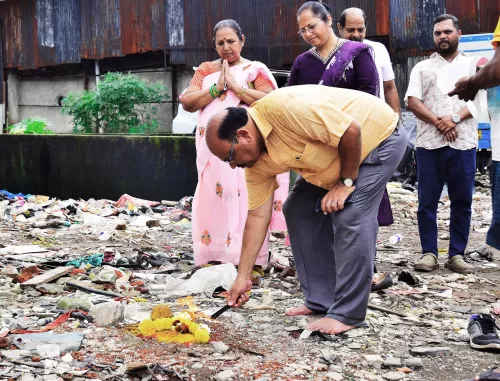 Updates on Garden of Festivities Construction Process !!!

1. President of the Koli Jamat, Domnik Kini, performs the Bhoomi Pujan, in the presence of other members of the Jamat and the urbz team

2,3. The excavation of the landfill begins

4. The debris piled up to a mound more than 2 metres high!

5, 6. Construction of a stone retaining wall to hold the debris.

7,8. Tank repair in progress

9. Children appropriate the tank as a place of play

10. Collective vision for the project

#gardenoffestivties #urbznet #kolicommunity #dharavikoliwada #urbanlandscape #mithiriver #architecture #makeinindia #greeningthecity