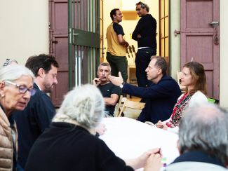 Matias, Jérémy and Leonardo of urbz Geneva together with IFRC staff and neighbors. 