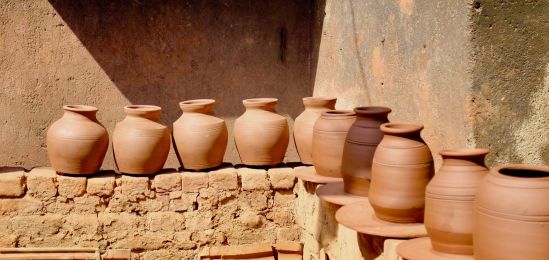 pots in kumbharwada